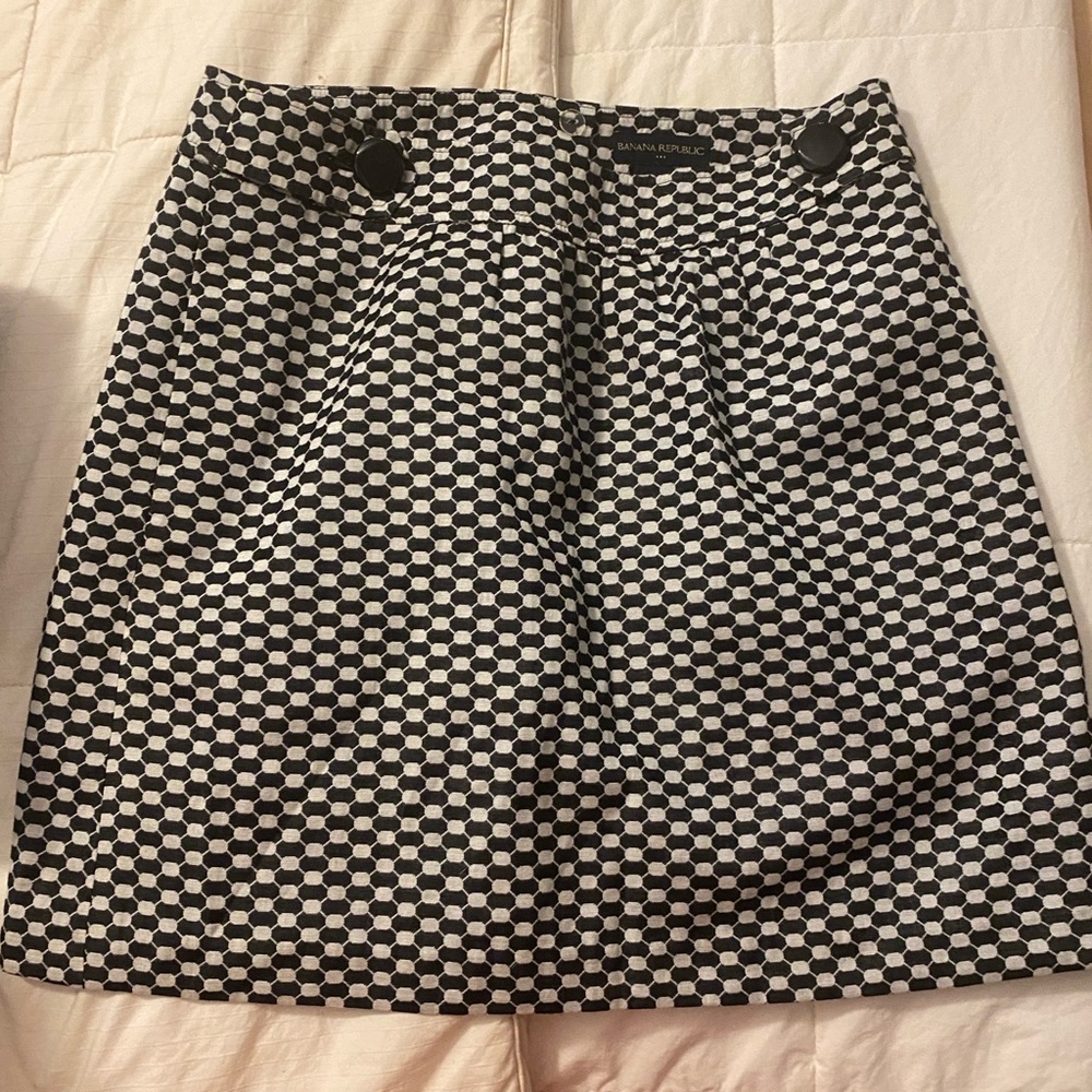 Banana Republic Monochrome Patterned A-Line Skirt